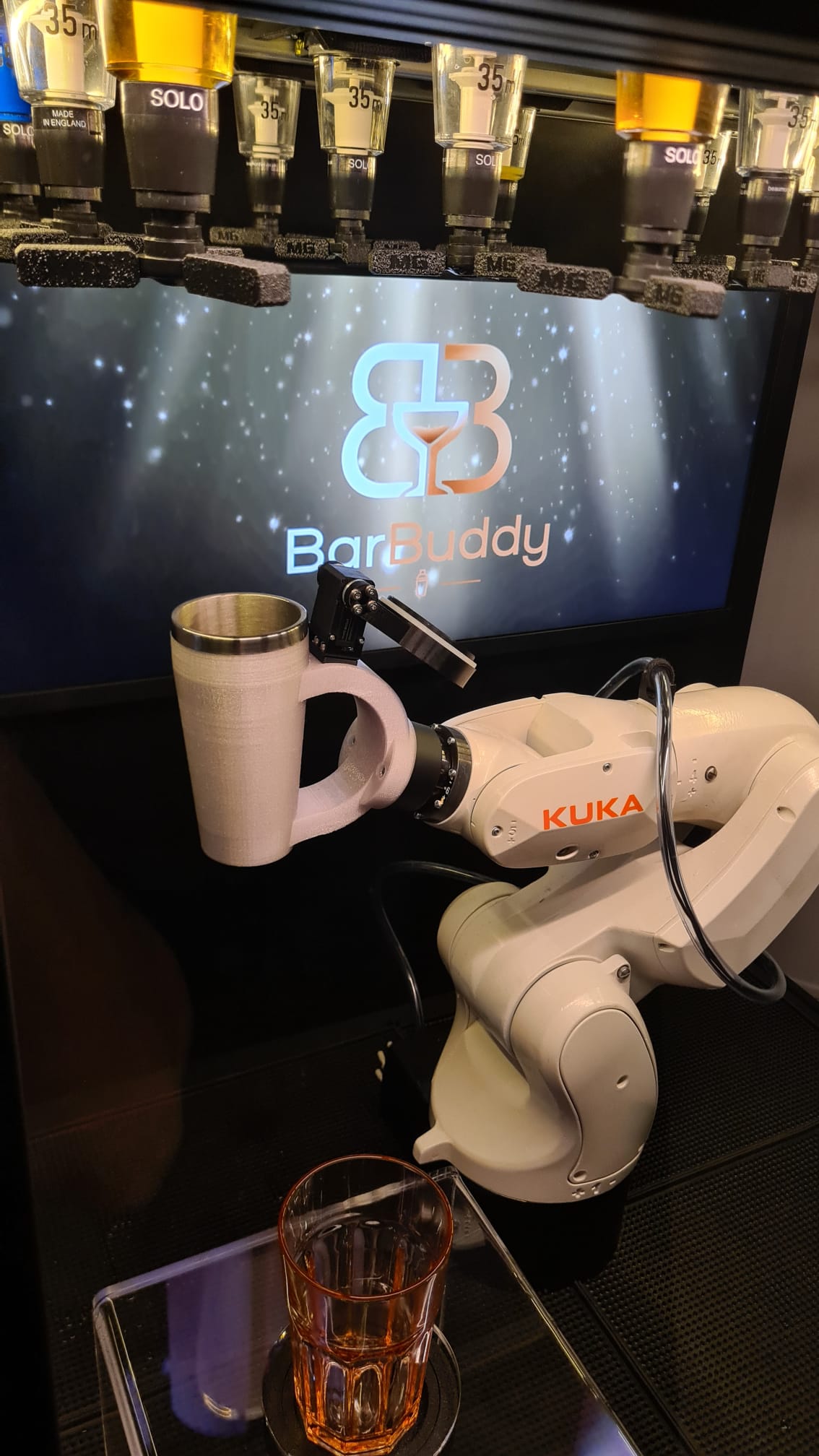 Ekran za robotem